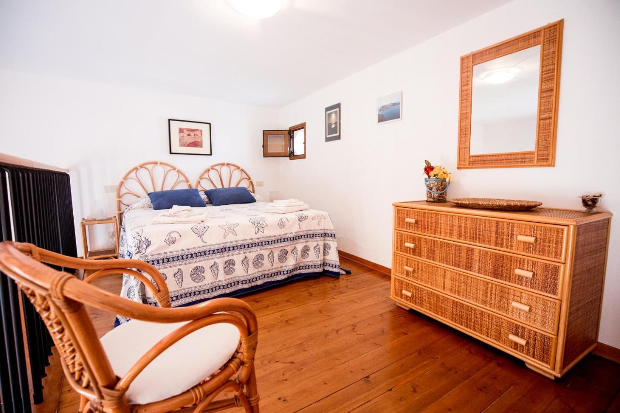 Casa Zu Peppino Apartment Đảo Lipari Ngoại thất bức ảnh