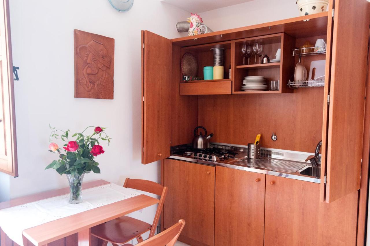 Casa Zu Peppino Apartment Đảo Lipari Ngoại thất bức ảnh